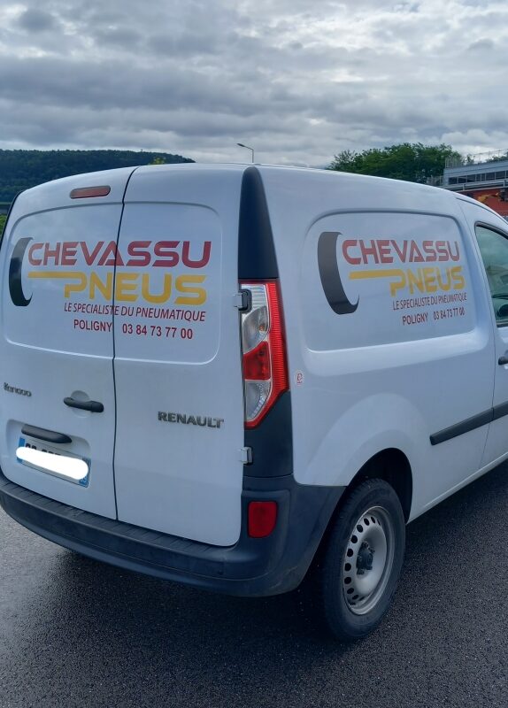 kangoo blanc chevassu